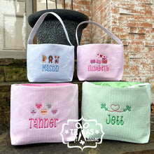 Load image into Gallery viewer, Valentine’s Day Seersucker Personalized Reusable Class Exchange Gift Bag