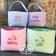 Load image into Gallery viewer, Valentine’s Day Seersucker Personalized Reusable Class Exchange Gift Bag